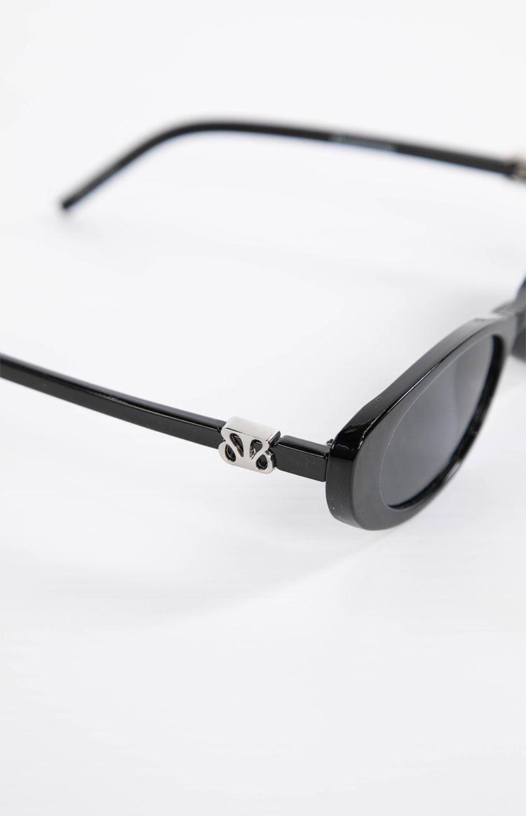 Beginning Julie Black Rounded Sunglasses (FREE over £55) Image