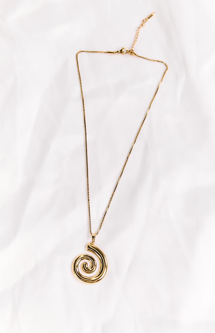 Caledonia Gold Swirl Necklace Image