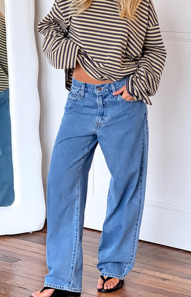 Levi's® Own it Stone Women's Baggy Dad Jeans Image