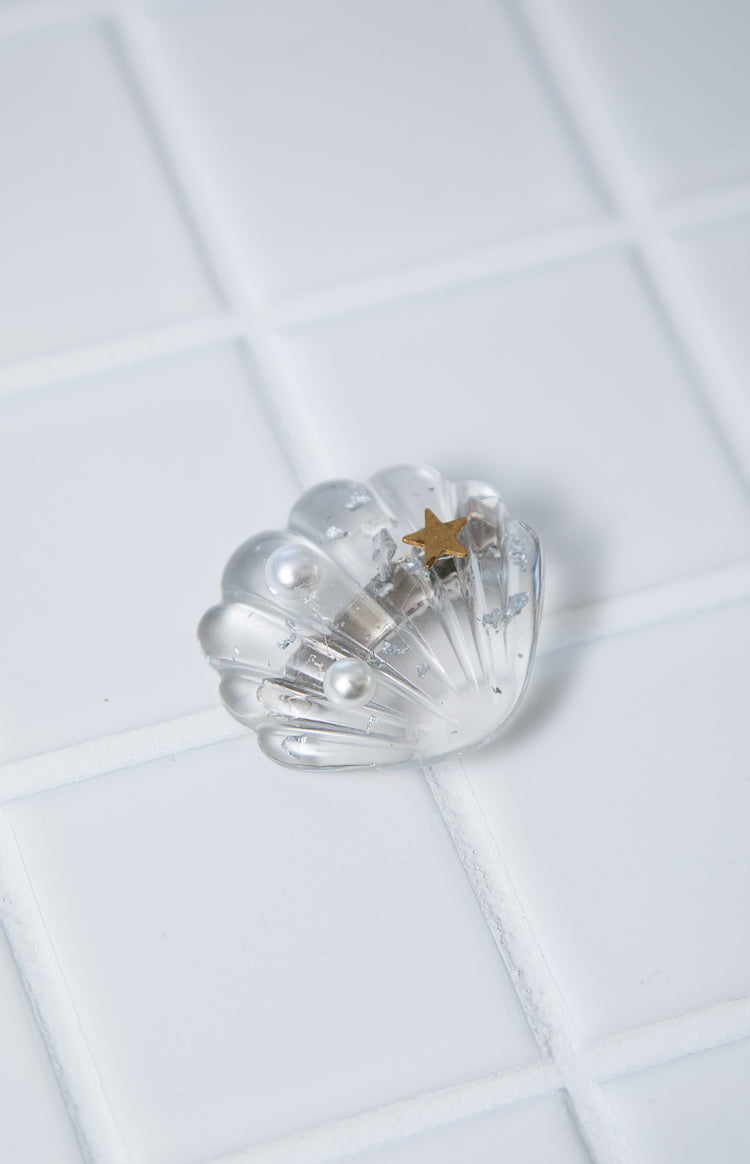 White Shell Hair Clip Image