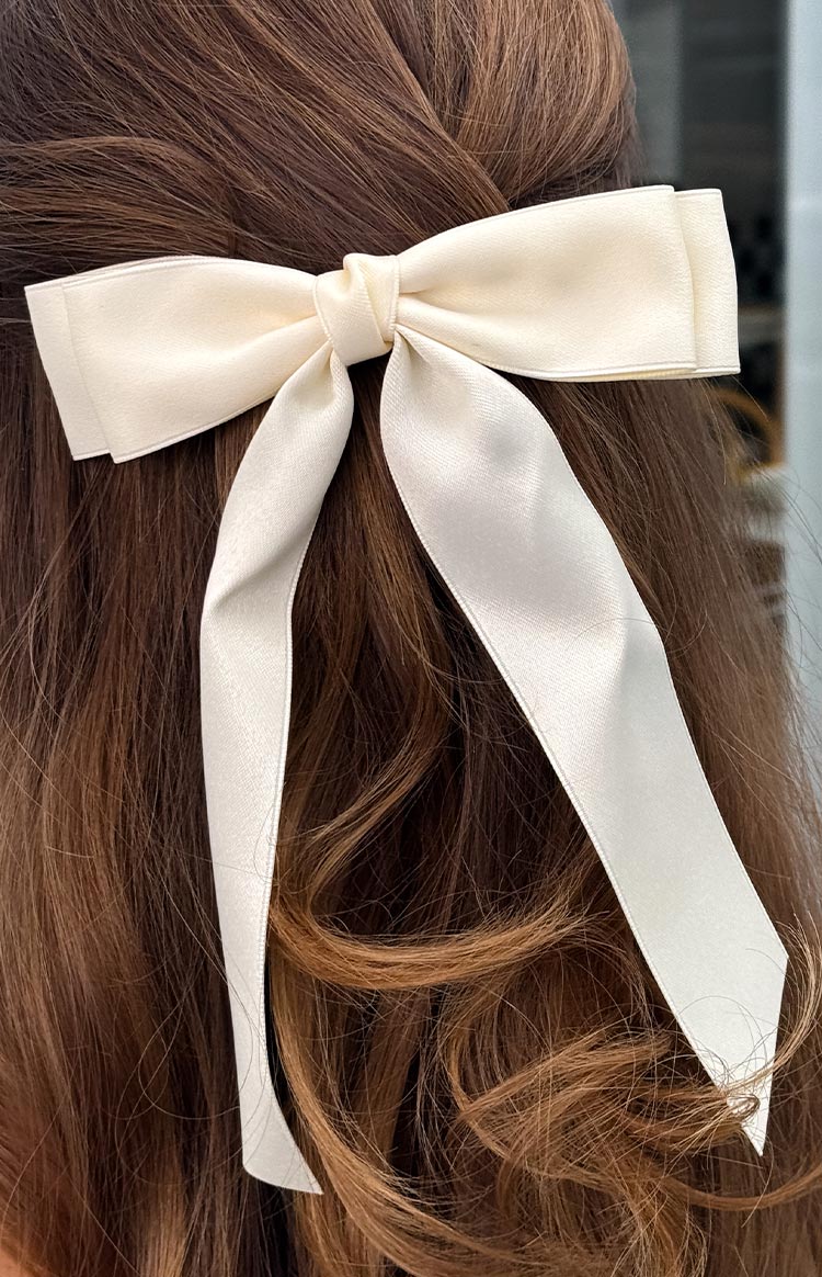Whimsy Willow Cream Bow Hair Clip (FREE over $110) Image