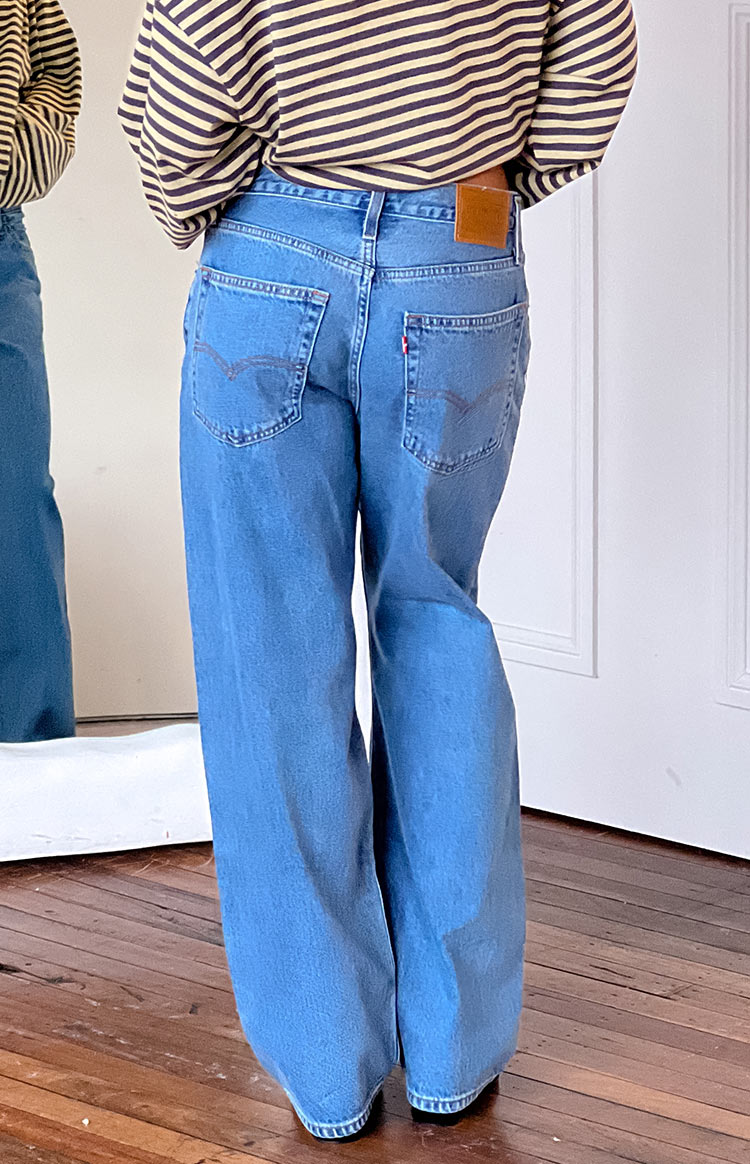 Levi's® Own it Stone Women's Baggy Dad Jeans Image